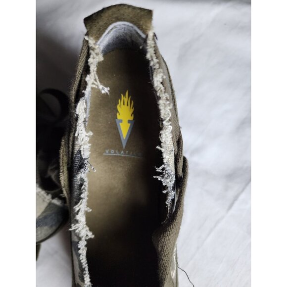 Volatile Women's Green Camo Ankle Tie Wrap Slip-On Platform Wedge Heel Size 8 - Picture 9 of 10